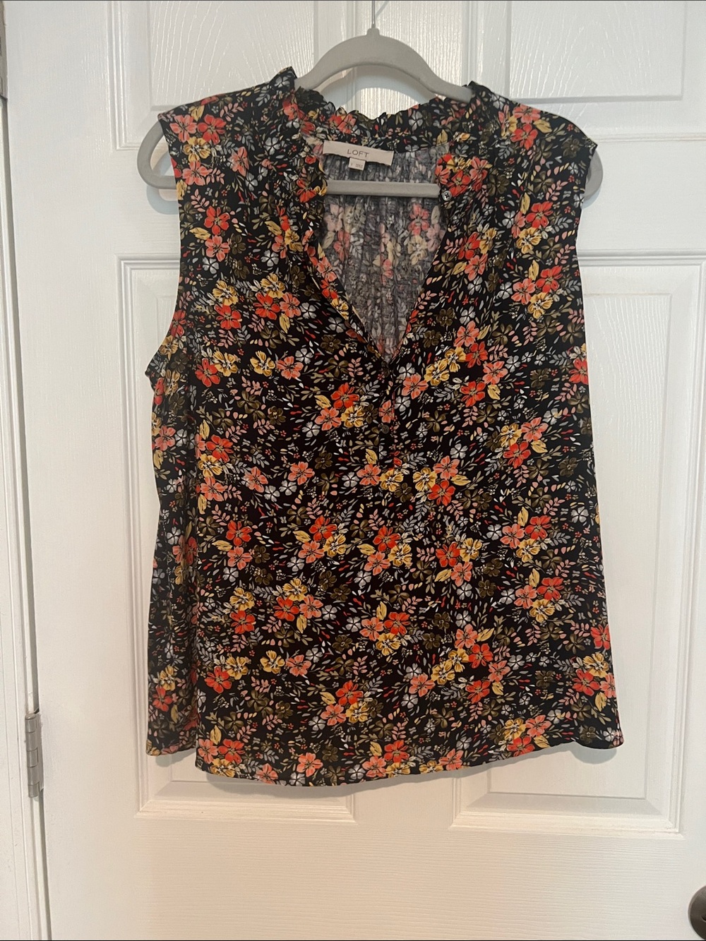 LOFT Black Floral Sleeveless Ruffle V-Neck Camisole